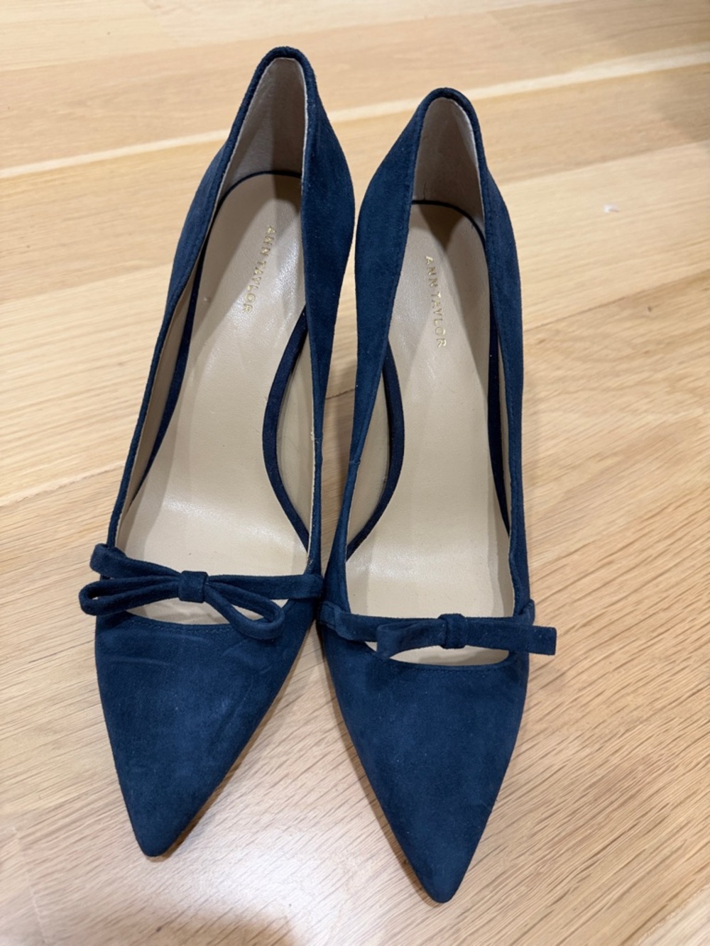 Ann Taylor Navy Suede Pointed Toe Pumps with Bow